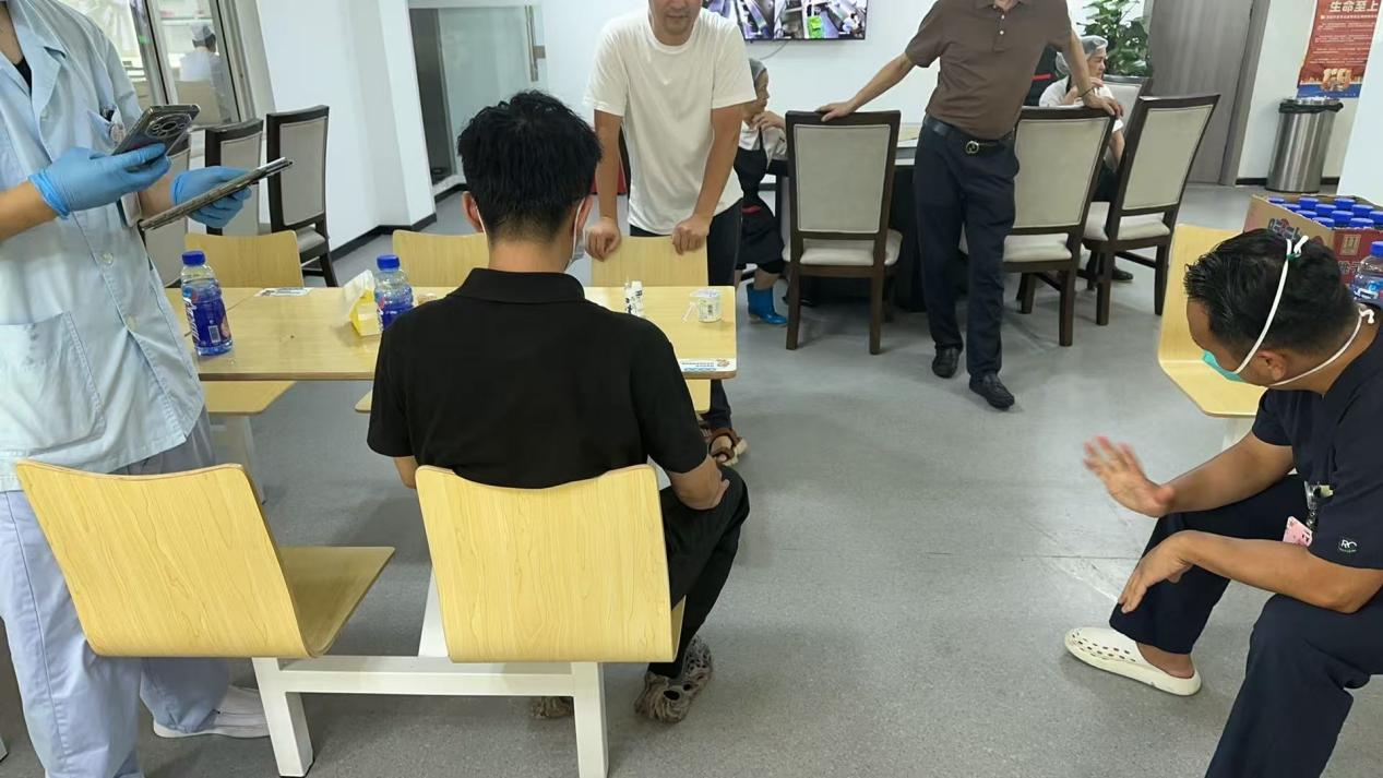 食堂救援